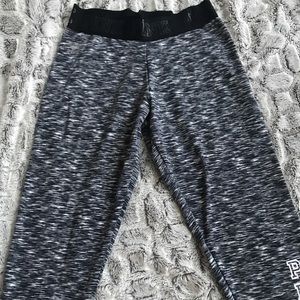 Victoria's Secret PINK Capri legging
